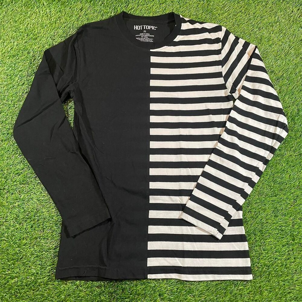 Hot Topic black & white striped long sleeve shirt women's Size S